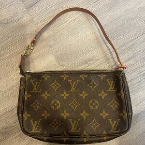 Louis Vuitton Monogram Pochette